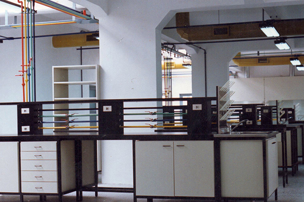 muebles y equipamiento para laboratorio de petroleo 